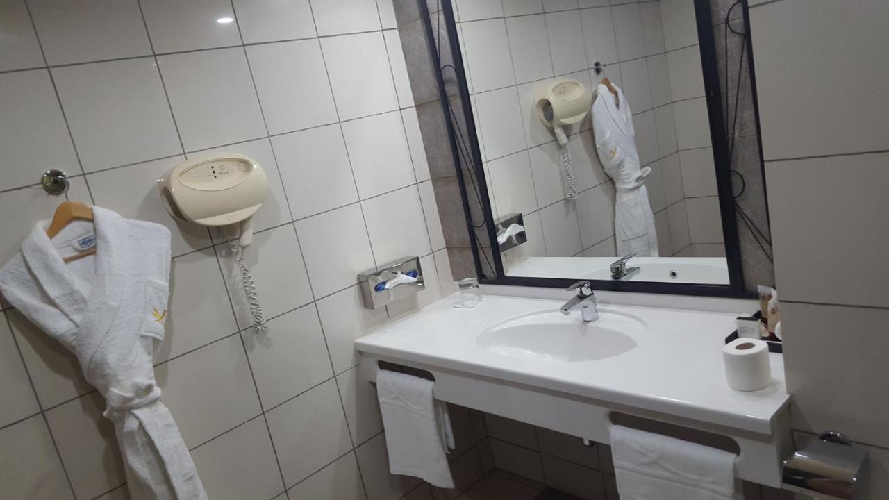 Meridiana Bamako Ngoại thất bức ảnh